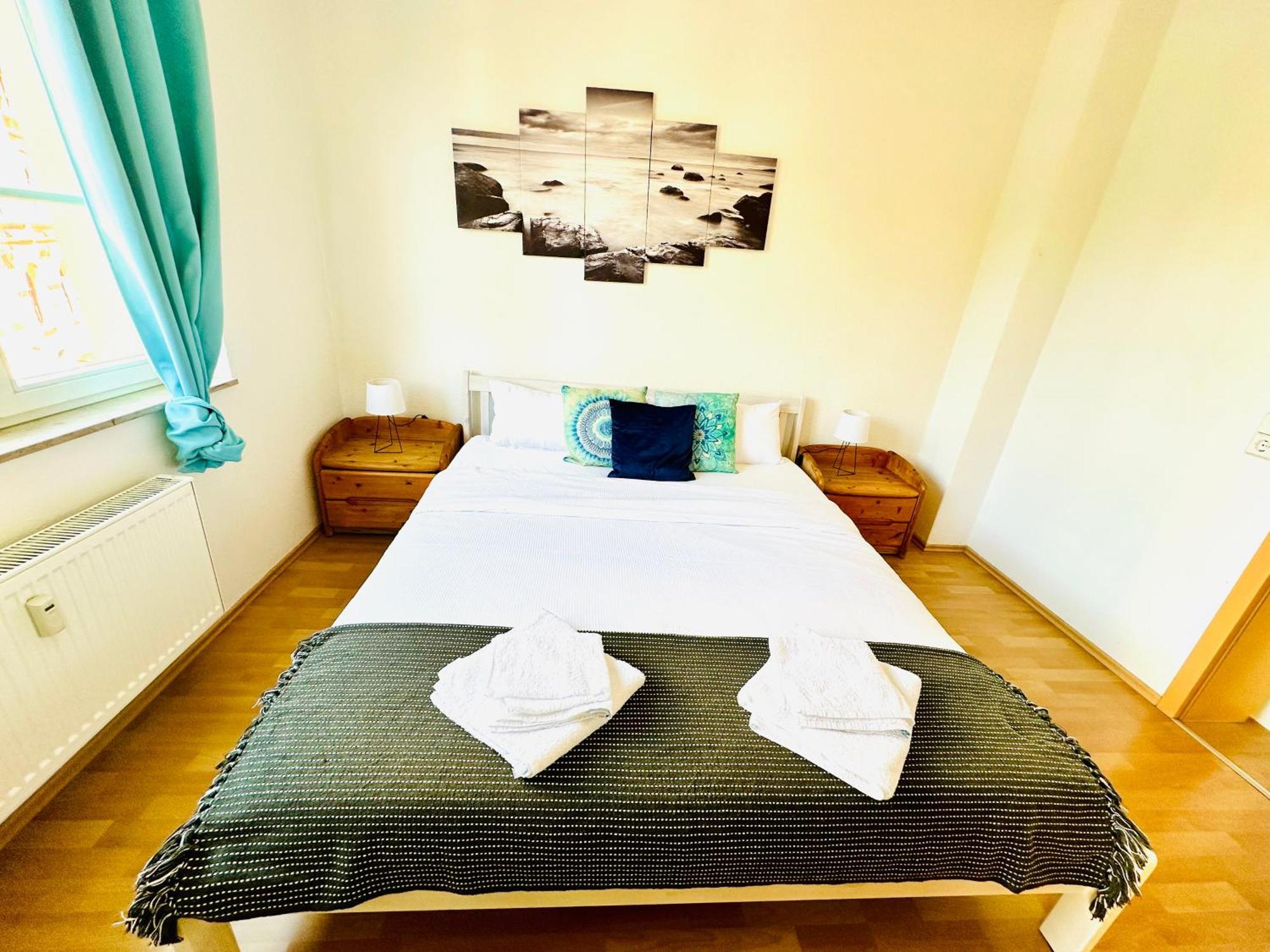 Stoetteritz - 3 - 6 People - 4 Beds - Balcony - Great Public Transport 11 Minutes To The Apartment Leipzig